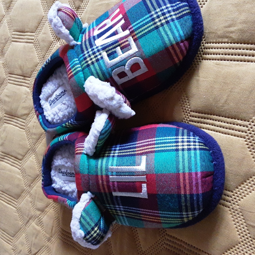 Dearfoams cozy comfort memory foam Lil Bear ladies slippers size 5-6.